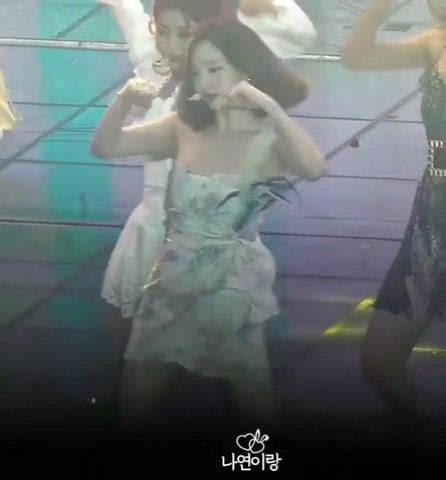 tzuyu nip slip|TWICE Nayeon Nip Slip